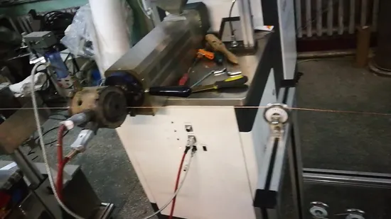 Molde de revestimento de fio de extrusão de plástico de laboratório