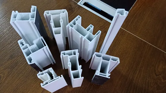 Molde de perfil de janela de batente de porta de PVC/Moldagem de extrusão de perfil UPVC/Ferramenta de extrusão de perfil de moldura de porta de plástico