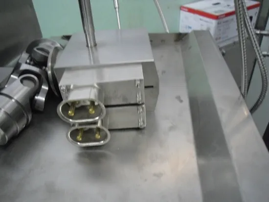 Desmontagem de Molde de Folha de Extrusão para Materiais de Borracha e Plástico de Laboratório